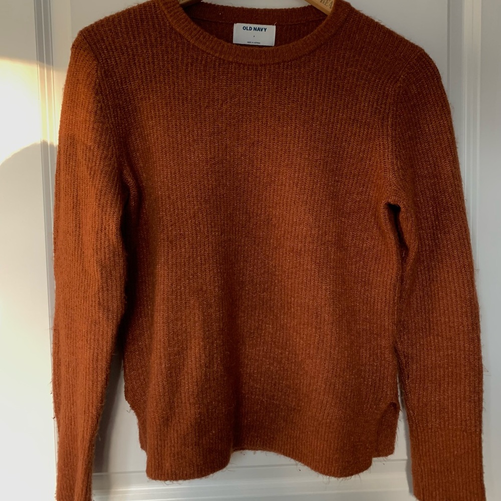 Super soft rust crew sweater